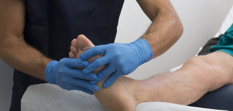 foot-exam-GettyImages-496516021-278cf87c5fdb4fccb2c8384089f74e3e